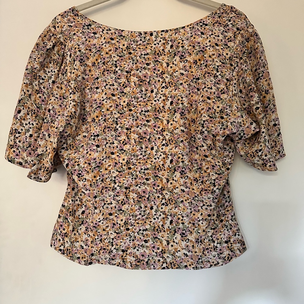 Astr Cream and Brown Flutter Sleeve Blouse with Ruched Tie Front - Picture 2 of 3